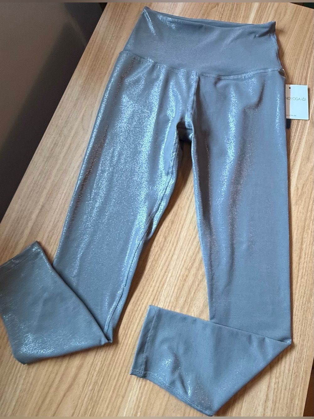 Beyond Yoga Stone Gray Gunmetal Twinkle 7/8 Leggings NWT Medium